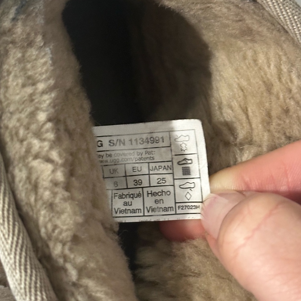 Uggs Mini Platform - image 7